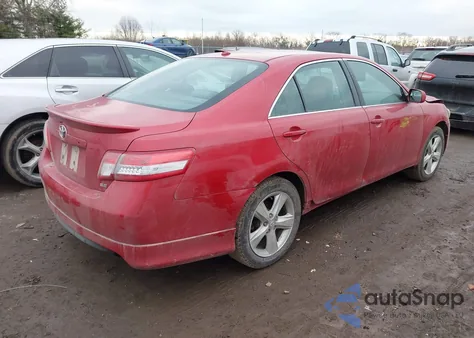 2011 Toyota Camry Se z USA, uszkodzony, nr VIN 4T1BF3EK3BU733024
